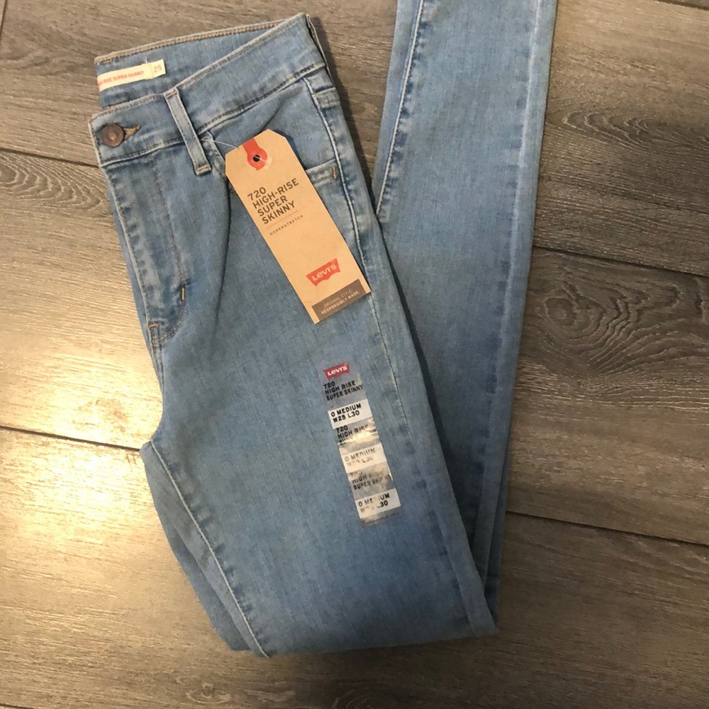 Levi’s 720 high rise super skinny